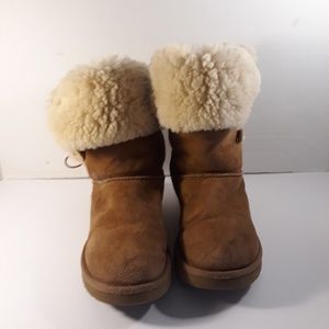UGG Australia tan boots with buttons